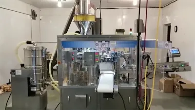 Máquina de envasado de productos en polvo para un cliente en España